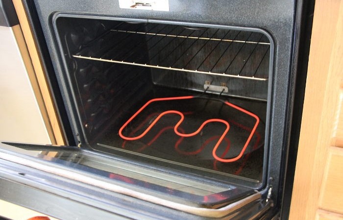 Replacement of oven elements Replacement of oven elements