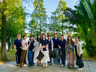 Just To Love 912 Green Action -JAYE HEATER